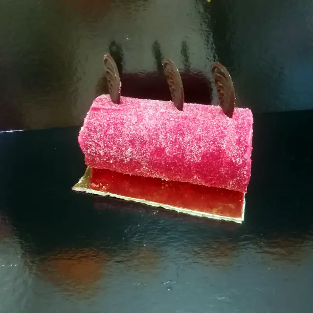 Roulé à la framboise